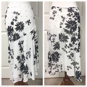 Bandolino Black and White Floral Midi Skirt